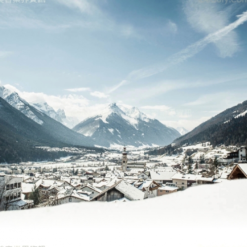 彷如置身童話的 阿爾卑斯雪景水療天堂